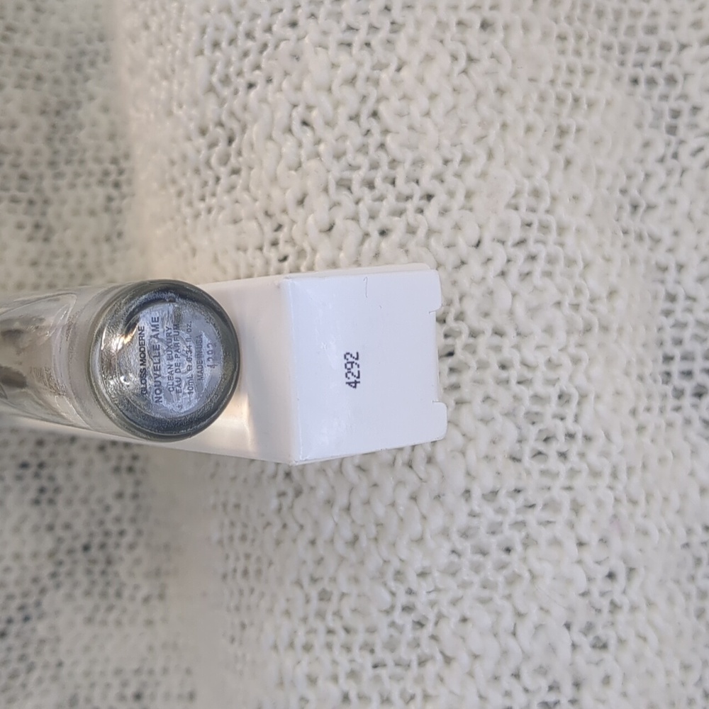 GLOSS MODERNE Nouvelle Ame Travel Spray, 10ml/0.34fl oz - Picture 6 of 8